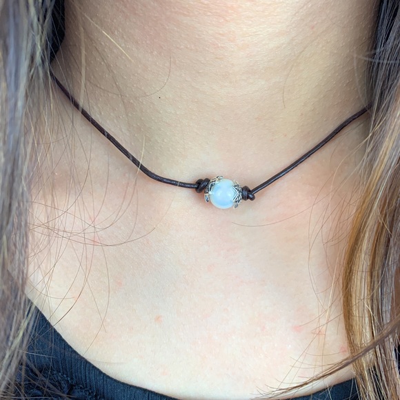 3/$30 Single Pearl & Bead Caps Choker - Picture 4 of 7